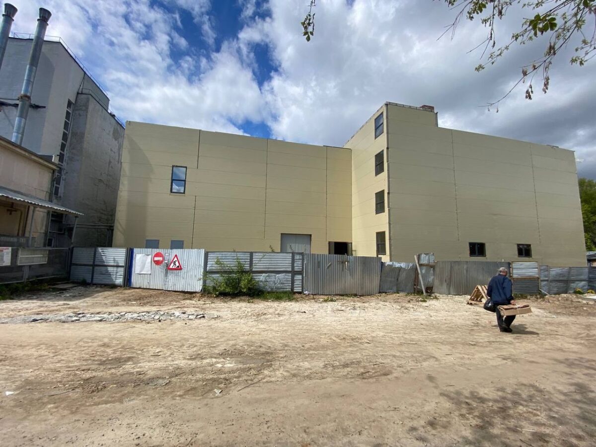 Недостроенный торговый комплекс в Щербинках продают за 87,7 млн рублей - фото 1