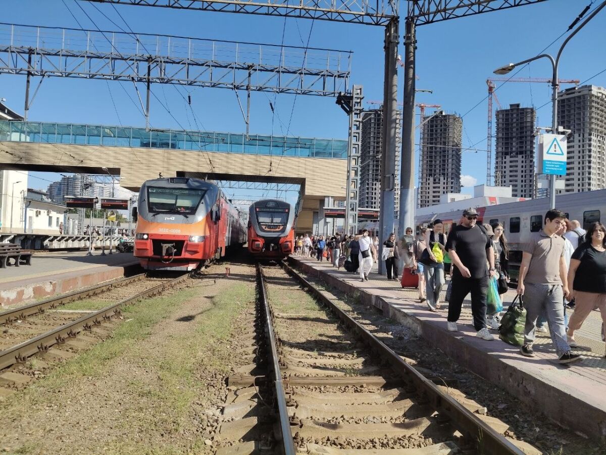 Пассажиропоток на электричках Дона вырос на 3,5% на фоне топливного кризиса - фото 1