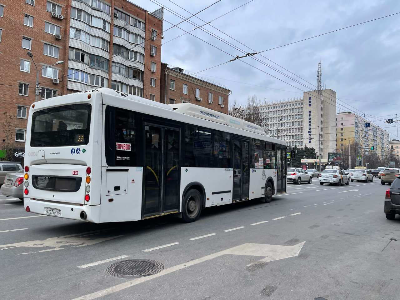 Водители ростовского транспорта рассказали о нежелании работать на муниципалитет - фото 1