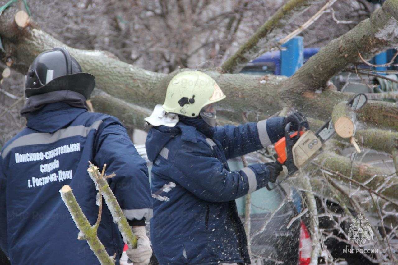 Штормовое предупреждение продлено до 18 декабря в Ростовской области - фото 1