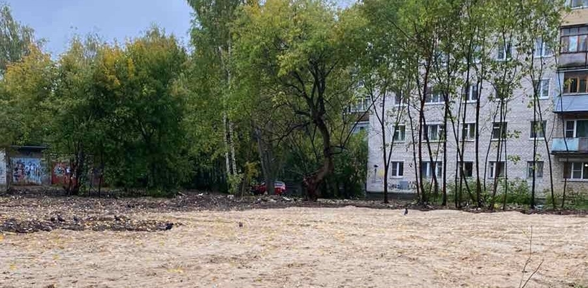 Аварийные здания бывшего учебно-производственного комбината снесли на Баренца в Нижнем Новгороде - фото 1