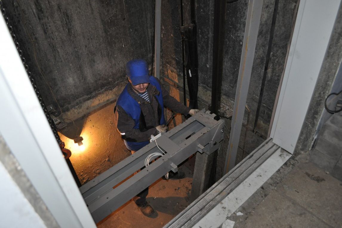 За три года на Дону отремонтировали более 1,5 тыс. подъездов за счет бюджета - фото 1