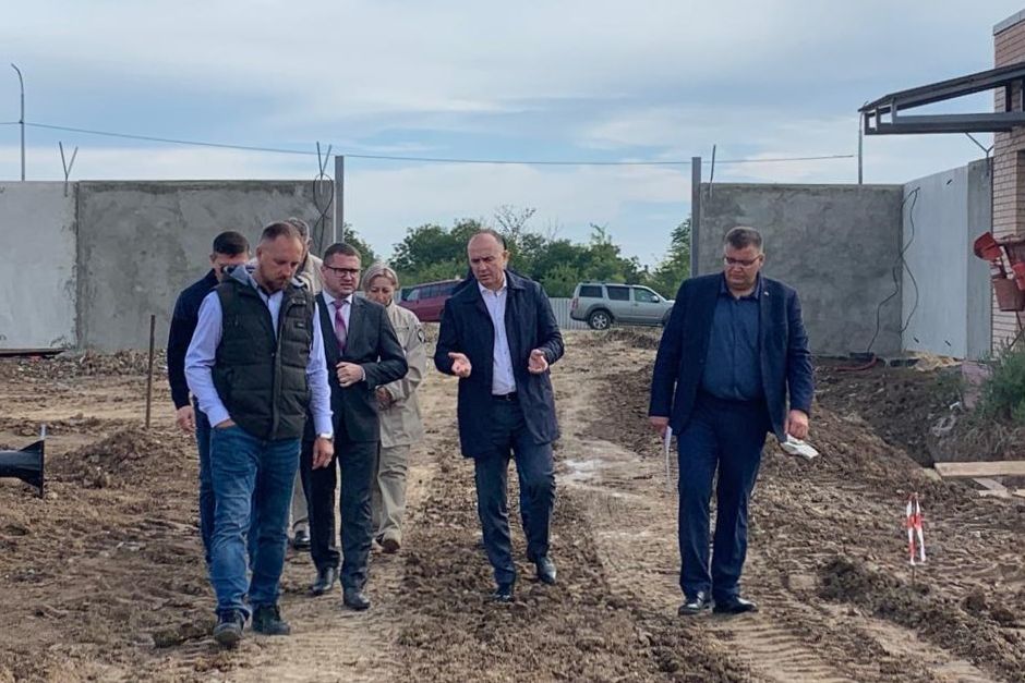 На реконструкцию системы водоснабжения Мясниковского района выделят еще 100 млн - фото 1