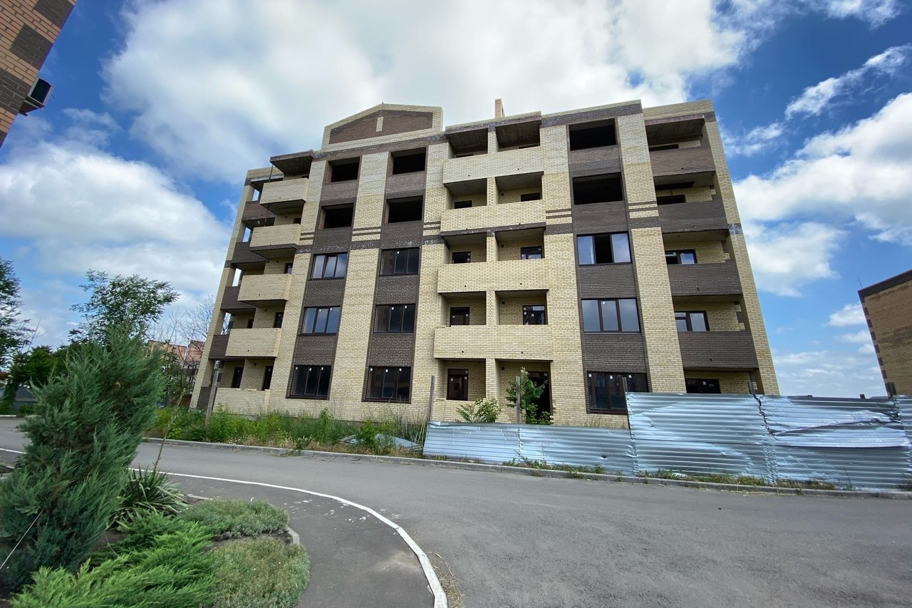 В Азове почти 100 обманутых дольщиков получат компенсации - фото 1