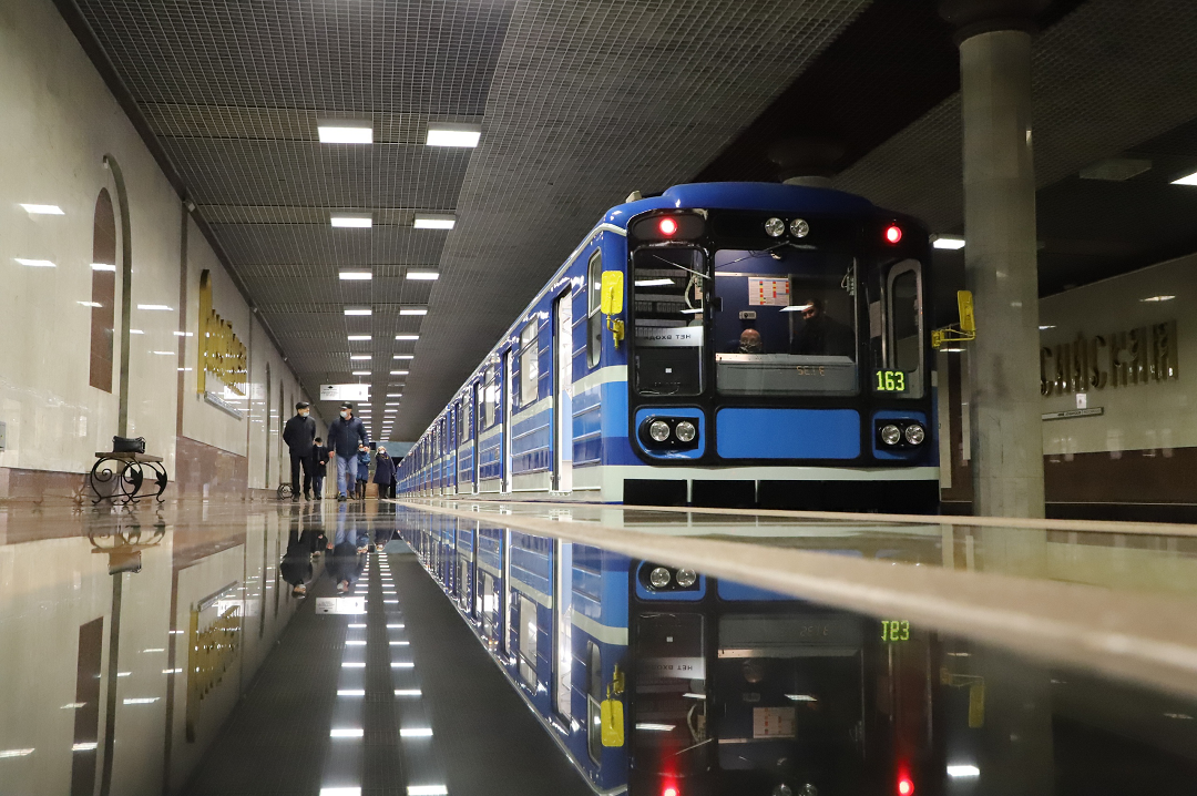 В самарском метро запустили капитально отремонтированный поезд - фото 1