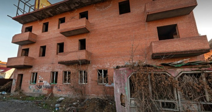 В Ростове снизили цену на участок с самостроем под снос почти на ₽1 млн - фото 1