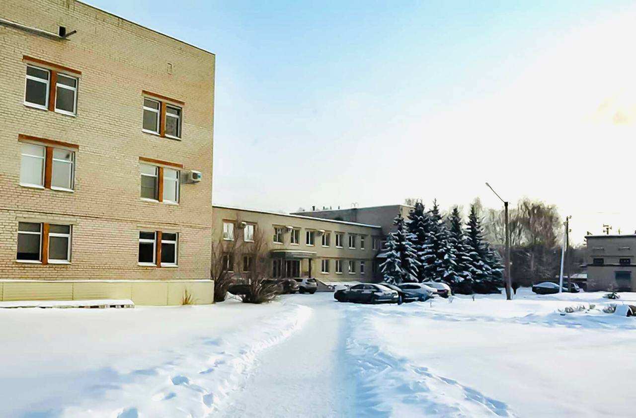 Мелик-Гусейнов отчитал подрядчика за некачественный ремонт Сосновкой ЦРБ - фото 1