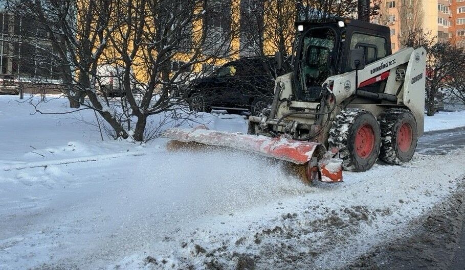 В Ростове коммунальные службы переведены в режим готовности из-за непогоды - фото 1