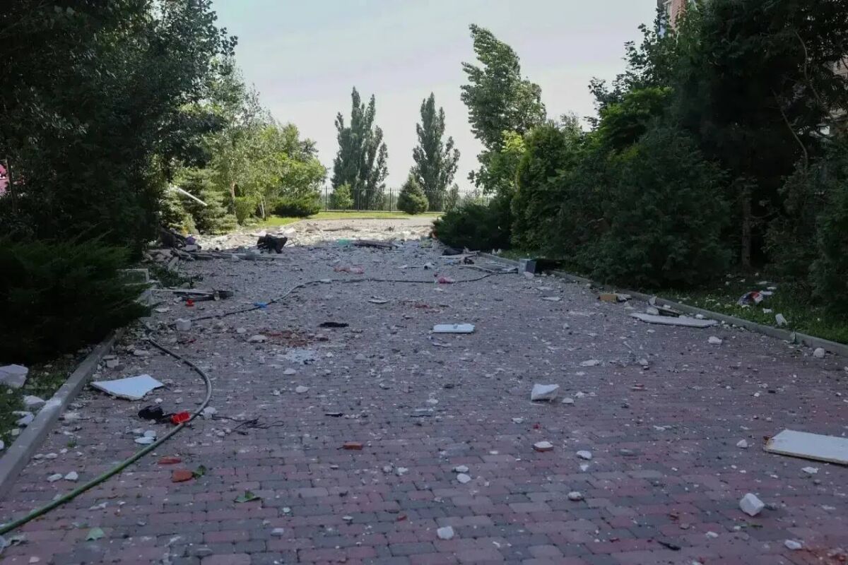 Ростовчанам 12 пострадавших от БПЛА квартир пока не разрешили вернуться домой - фото 1