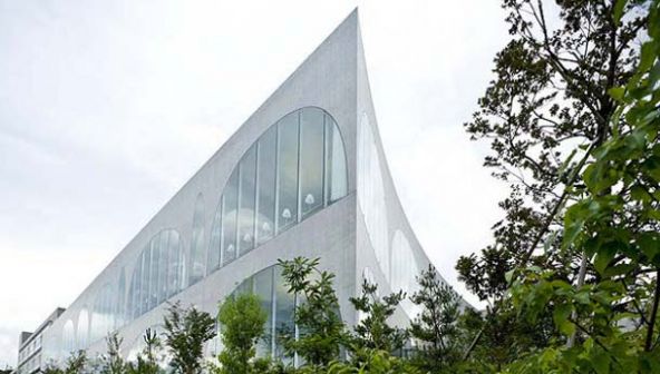 Библиотека Университета искусств Тама в Токио (Tama Art University Library)